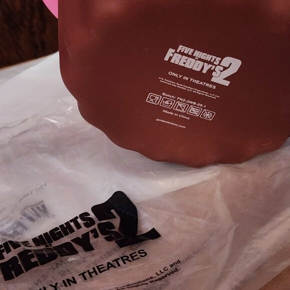 AMC Exclusive Five Nights at Freddy's2 FNAF 3D Drink Bottle Pink Cup CupCake - Picture 7 of 7